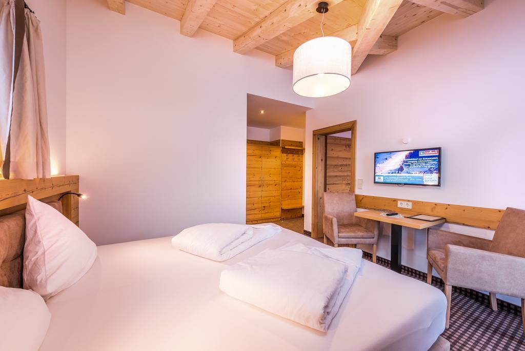 Pension Restaurant Dorfalm Leogang Ngoại thất bức ảnh